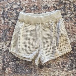 Women Abercrombie crocheted shorts